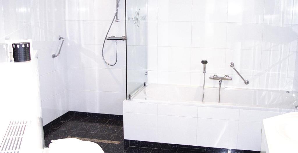 Hotel Huys Van Heusden Asten Room photo