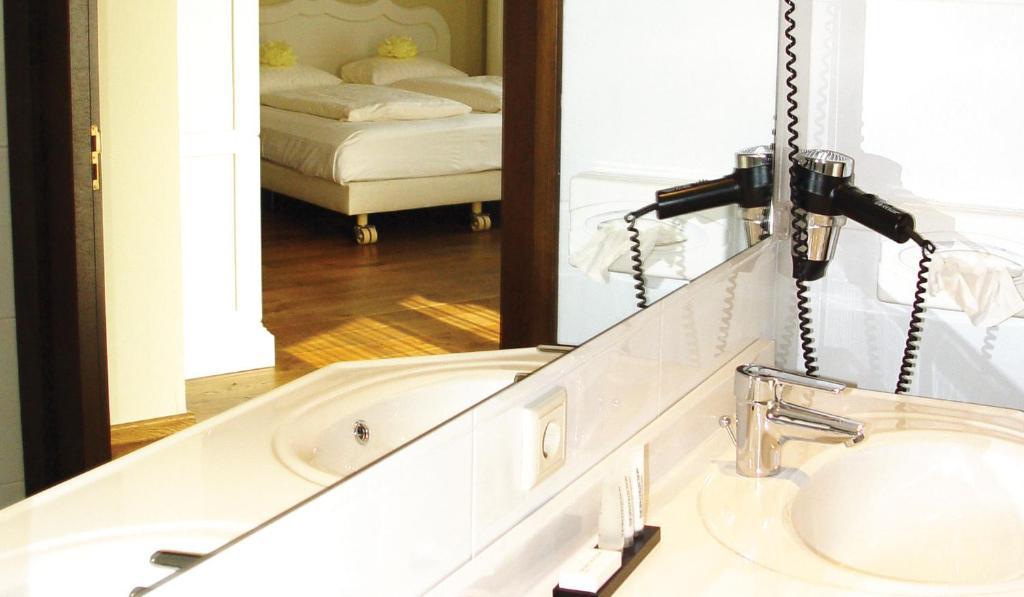 Hotel Huys Van Heusden Asten Room photo